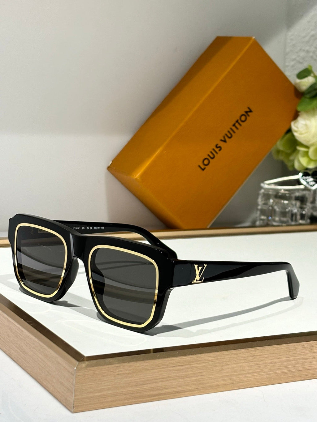'-  Louis Vuitton Z2505W LV Legacy Square Large Sunglasses ✨